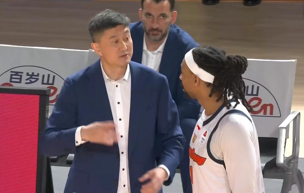 世界杯比赛时间表-广东男篮主教练杜锋遭痛批，北京麦基首秀一般，山东新外援被看衰